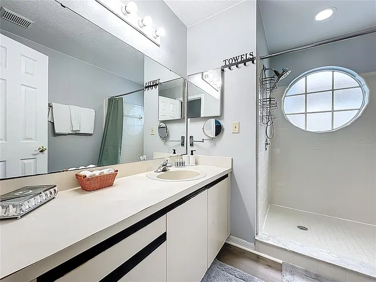 2731 N Poinciana Blvd #114 — Photo 85