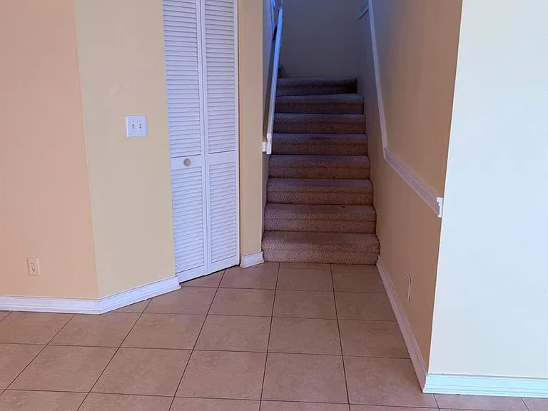 1040 Lake Shore Dr #204 — Photo 9