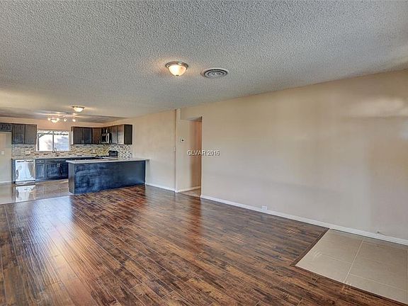 4th image of 2933 Lawndale St