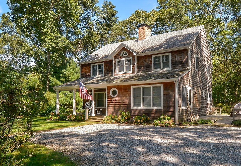 1st image of 155 Norfolk Dr