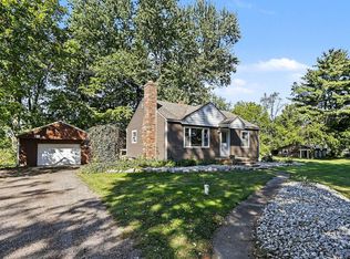 15886 Kellogg School Rd, Hickory Corners, MI 49060