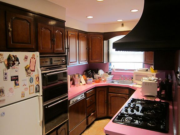 3rd image of 2813 Avenue P