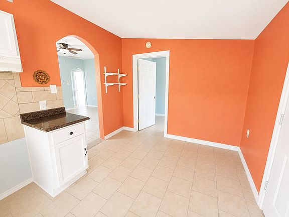 5th image of 5403 Avenue Q 1/2
