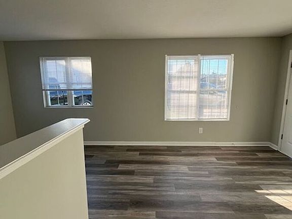 4th image of 274 Grinder Ct