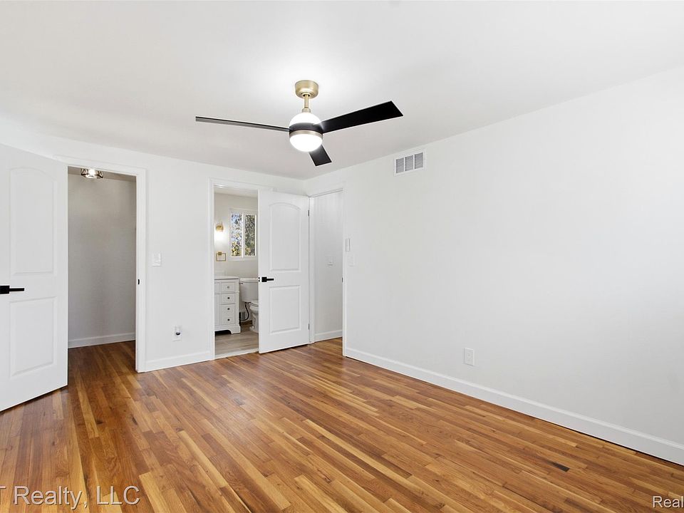 27116 Selkirk St, photo 15