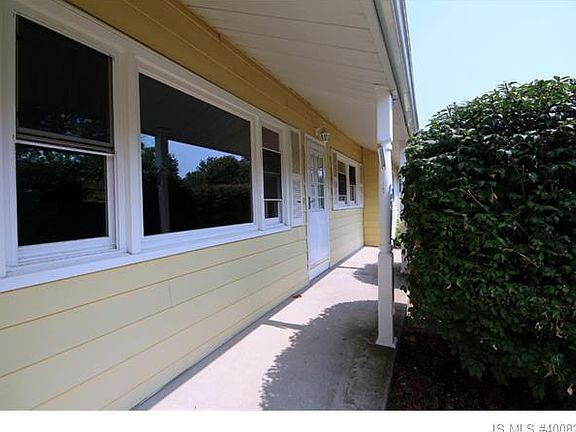 4th image of 922 Stafford Dr