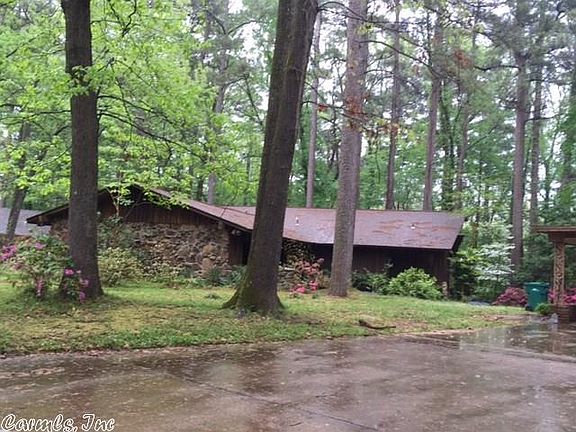 2nd image of 4003 Robin Hood Ln