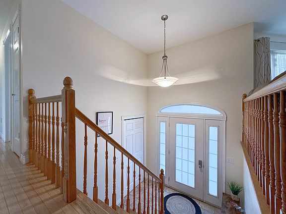 4th image of 50 Liberty Cres