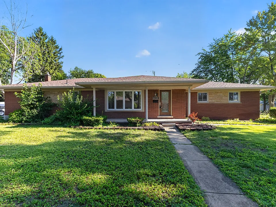 30110 Bentley St