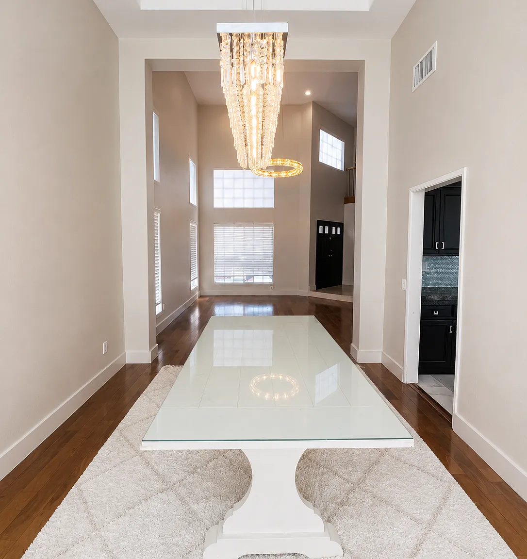 4 bed, 2885 sqft, $6,200 — Photo 4