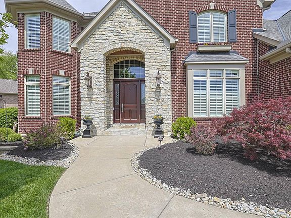 3rd image of 9233 Shallow Creek Dr