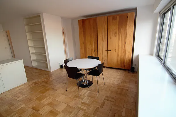 Rented by R New York | media 14