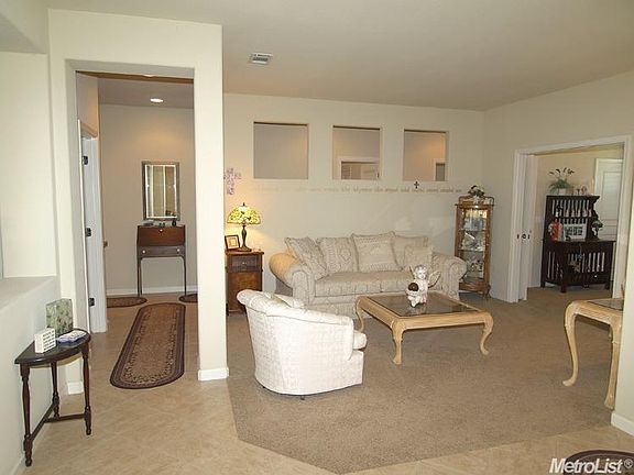 3rd image of 2387 Parkwoods Way