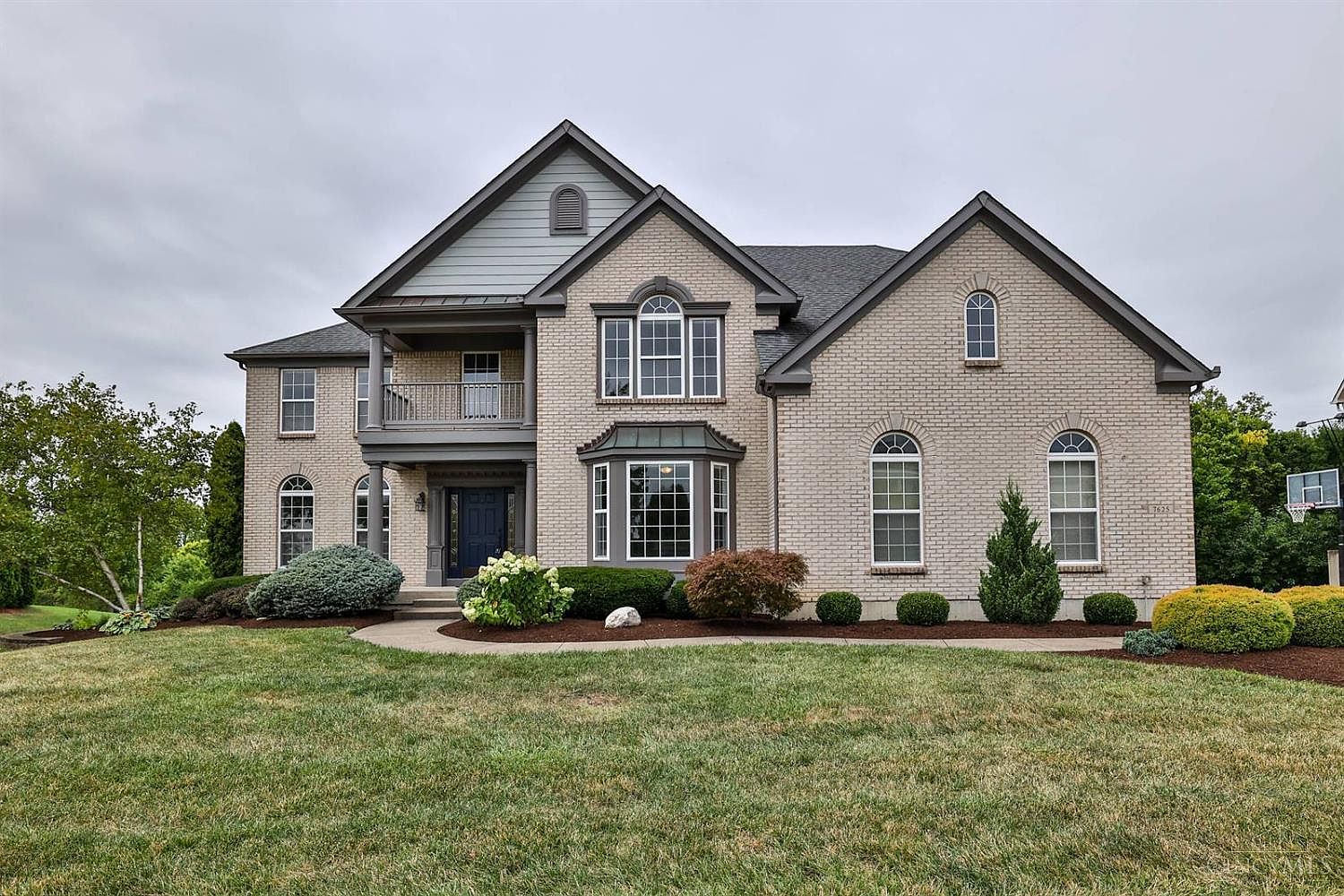 7625 Foxchase Dr, West Chester, OH 45069 | Zillow
