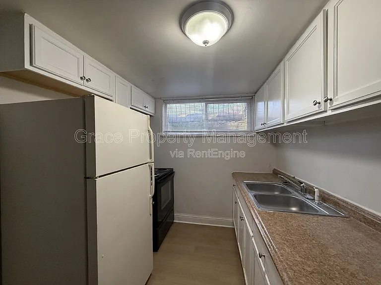 1952 N Oswego St — Photo 5