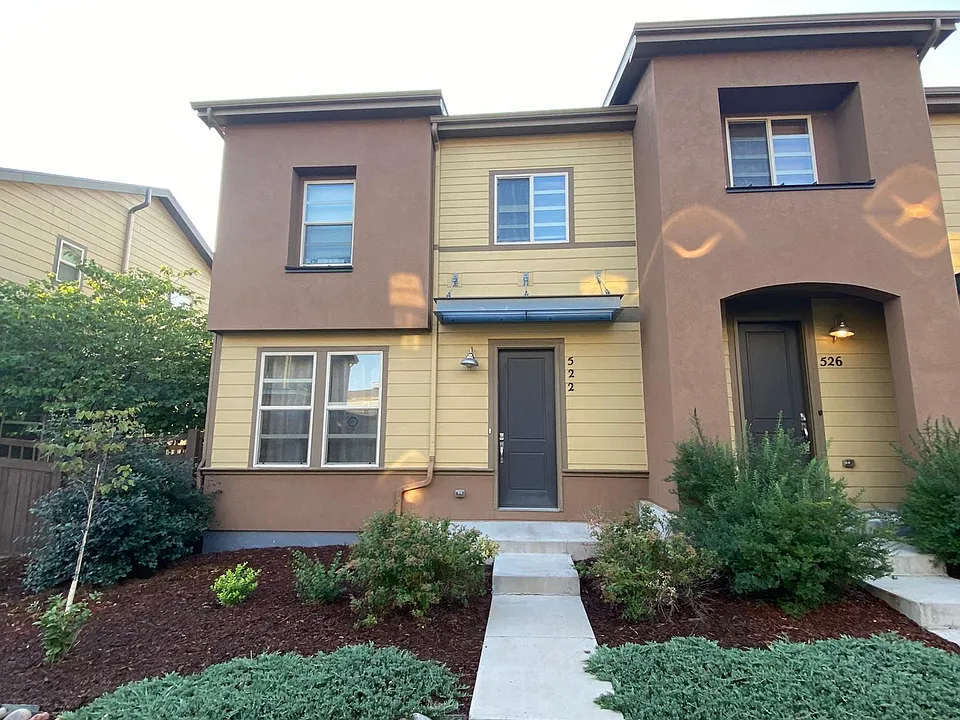 522 S Vance Ct