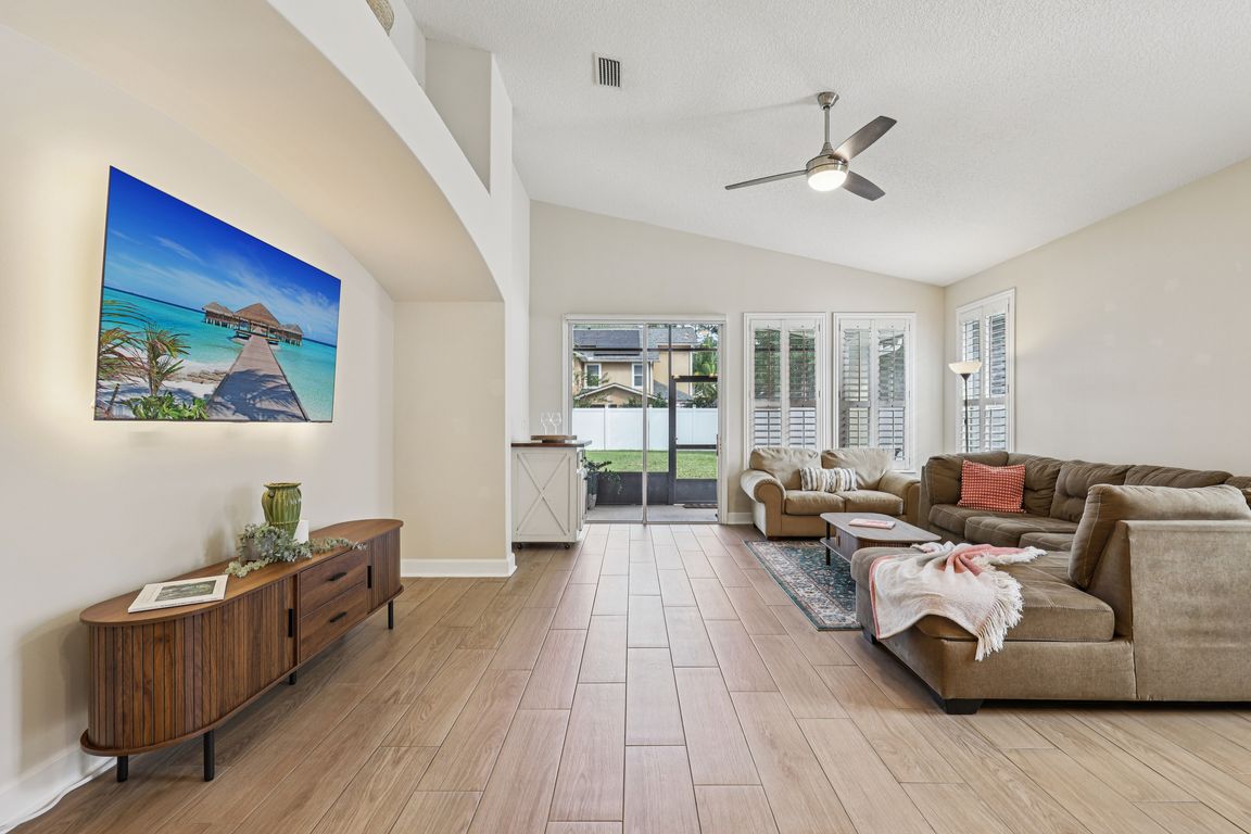 next background image