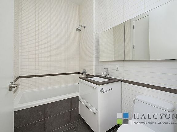 5th image of 86 Marcy Ave APT 3A