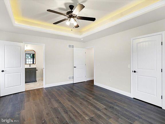 5th image of 13 Starlight Ln