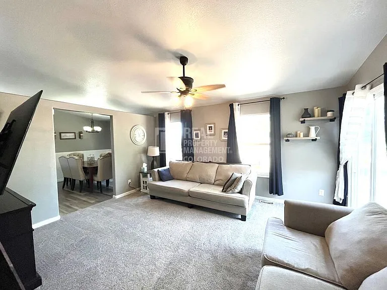 654 Montrail Dr — Photo 4
