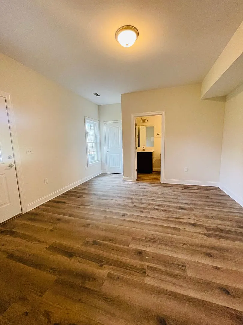 Crescent Ridge Townhome for Rent — Photo 4