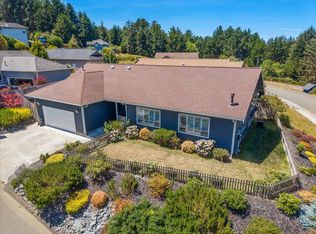 64 Blue Spruce Dr, Eureka, CA 95503