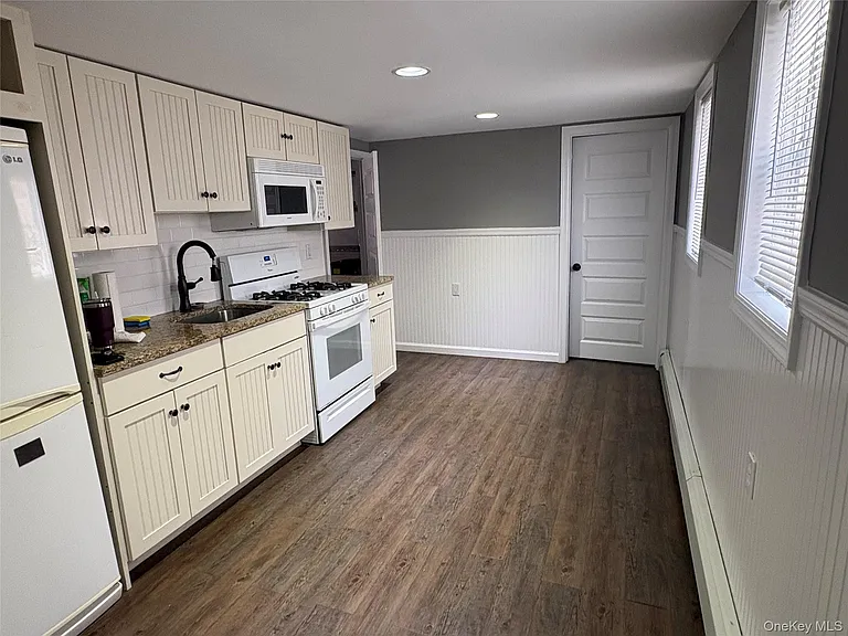 70 Ohio Ave #1 — Photo 3