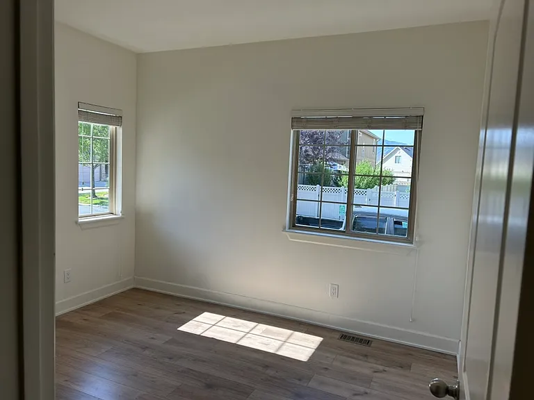 607 E Wyngate Pointe Ln — Photo 23