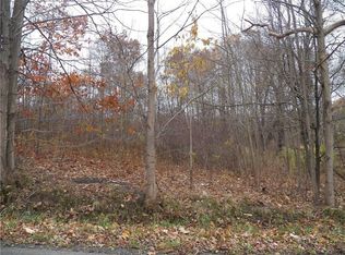 745 Troupe Rd, Harborcreek, PA 16421