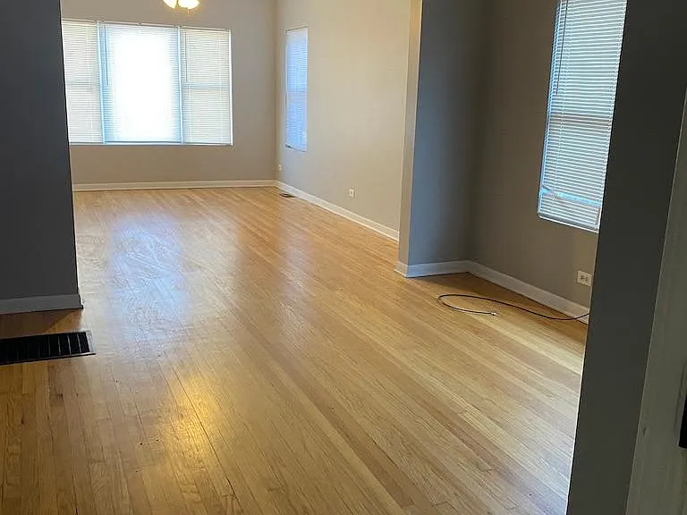 1736 N Laramie Ave — Photo 2