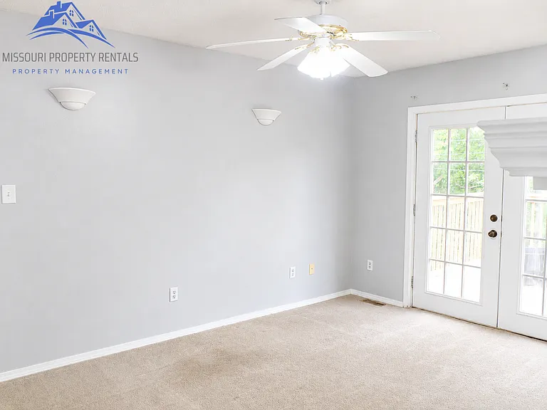 216 Spring Meadows Pkwy — Photo 7