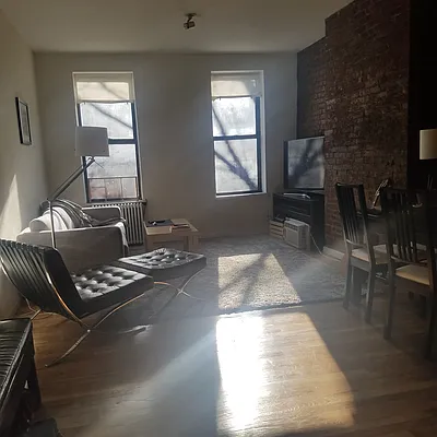 Rented by Chartwell Manhattan Realty | media 3