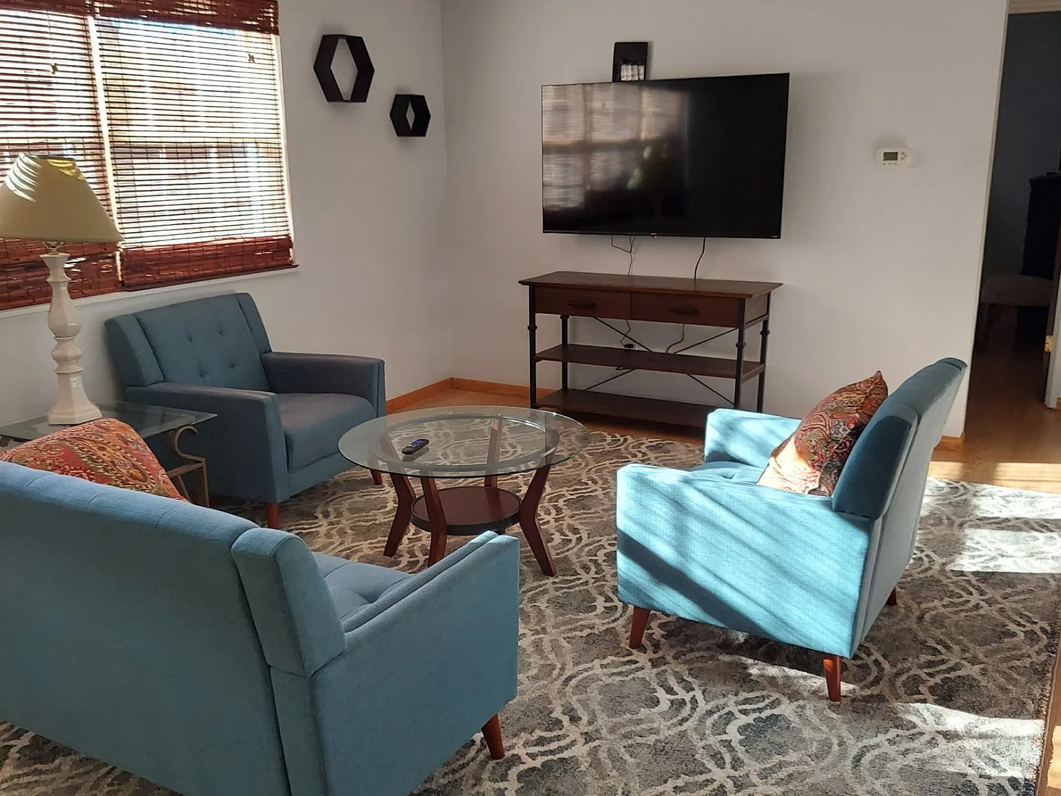 2 bed, 790 sqft, $1,025 — Photo 4