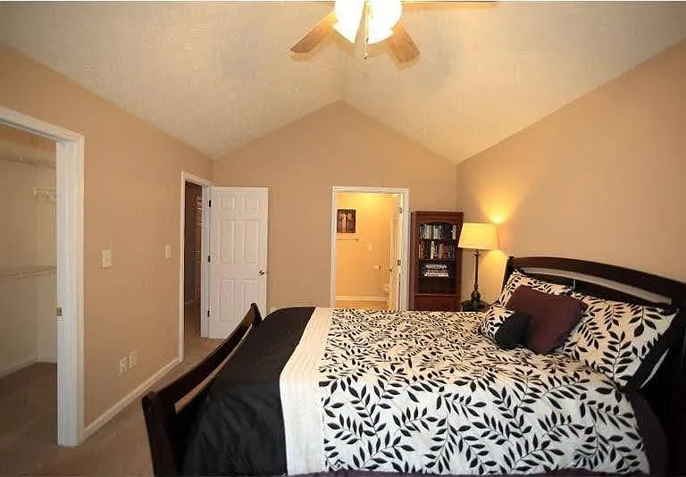 2977 Greyhawk Ln — Photo 19