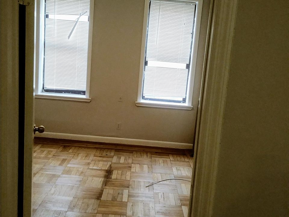 2nd image of 1958 McGraw Ave APT 1A
