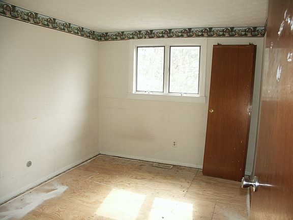 5th image of 2143 Sprucefield Dr