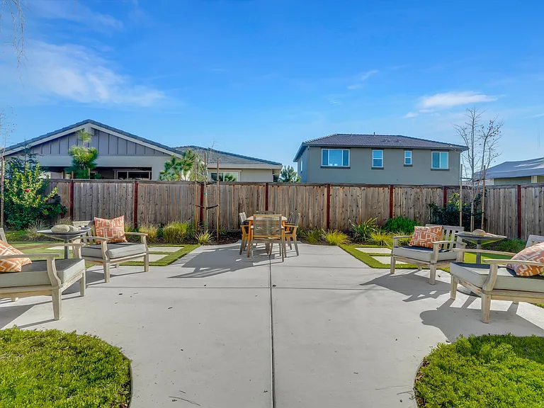 Osprey Dr — Photo 31