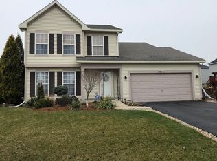 416 Clifton Ln, Bolingbrook, IL 60440