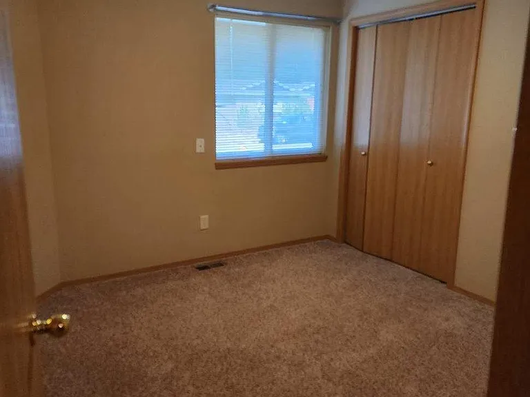 9023 W Delano Cir — Photo 4