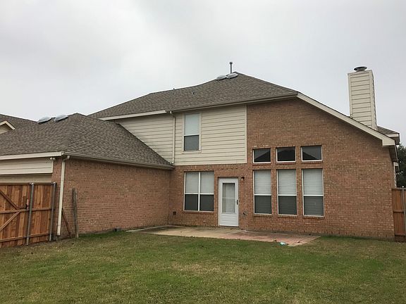 3rd image of 3521 Brewster Dr