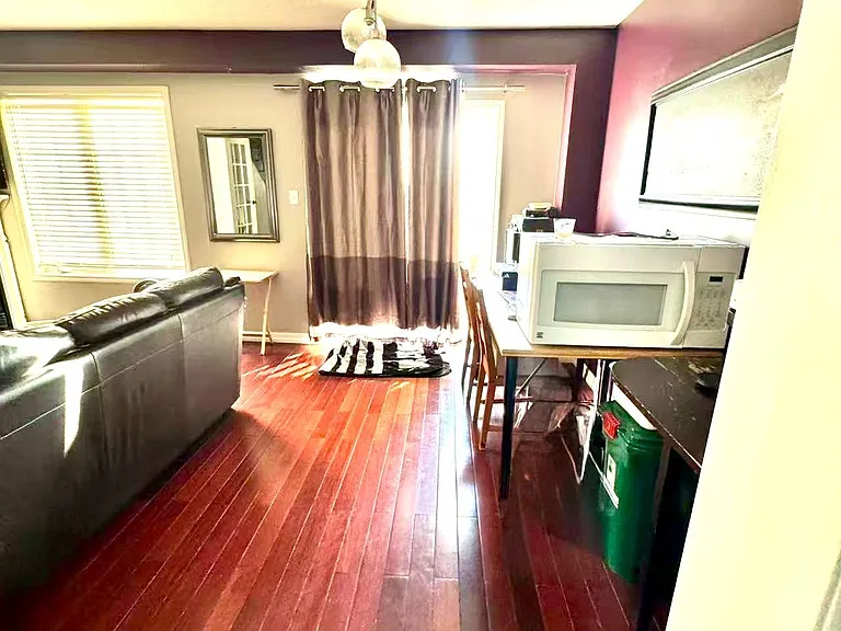 12 Bonello Cres — Photo 8