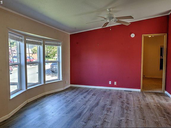5th image of 1111 W B Ave