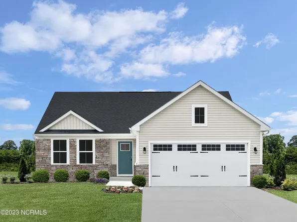 934 Daylily Circle, Navassa, NC 28451