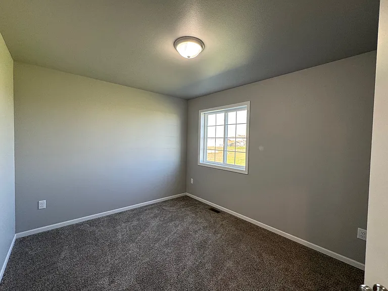 1453 3rd Ave NW #B — Photo 15