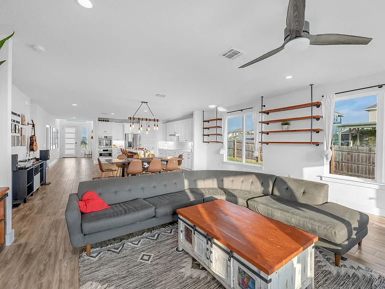 16512 Fetching Ave — Photo 9
