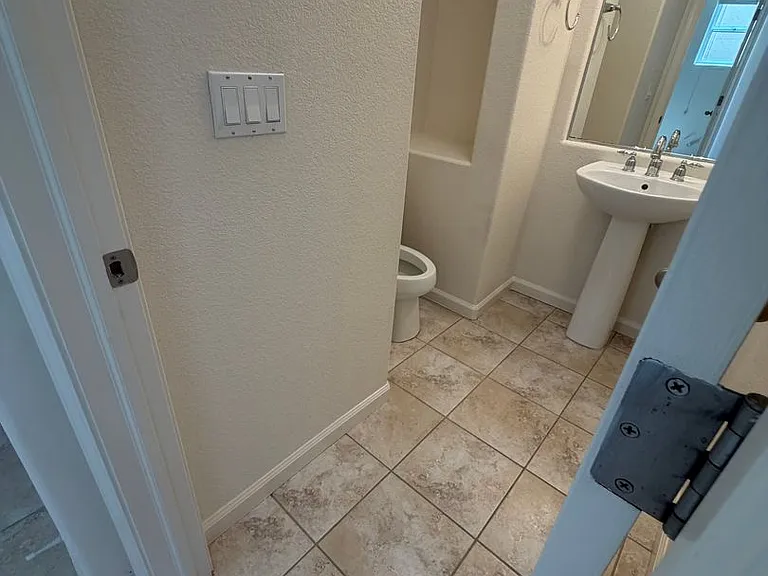 702 Chandon Dr — Photo 9