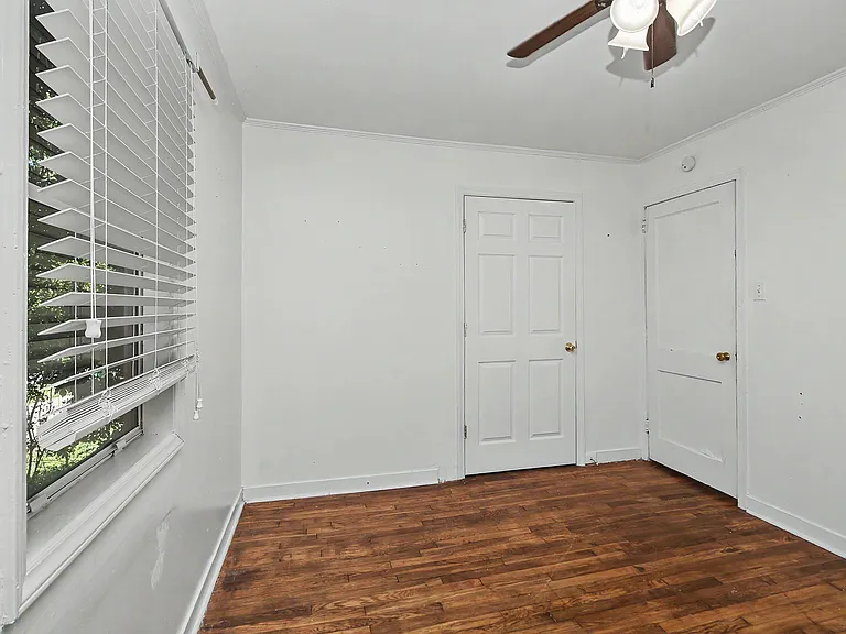 2113 Jennie Linn Dr — Photo 32