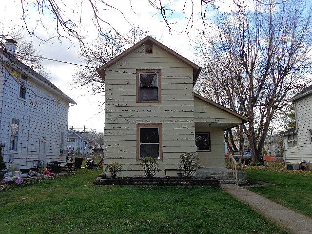345 S Grand Ave photo 1