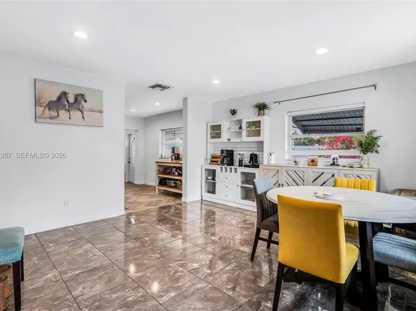 7211 NW 76th St, Tamarac, FL 33321