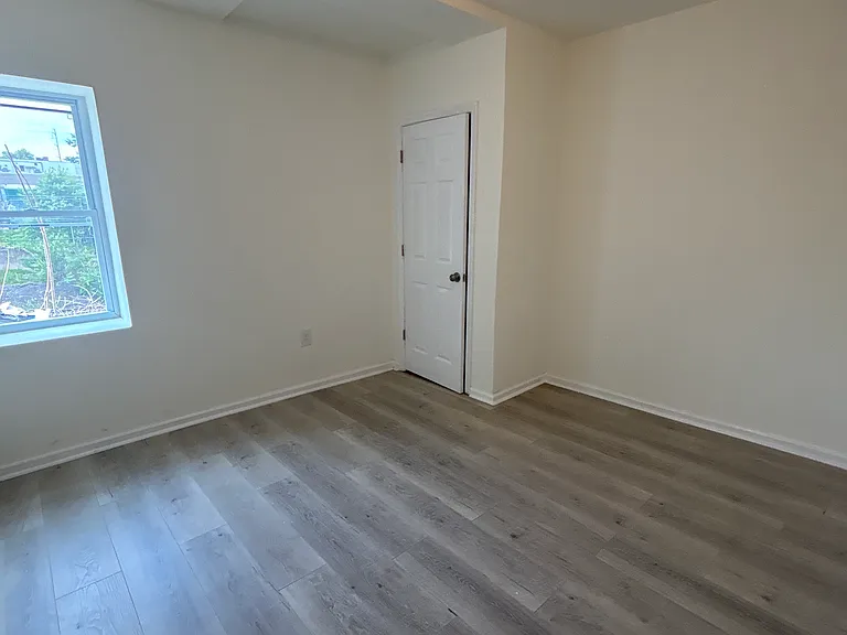 6117 Glenmore Ave #2 — Photo 5